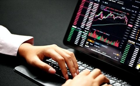配资股票配资资金门槛 券商两融杠杆松绑引爆蓝筹行情 万亿资金排队入场